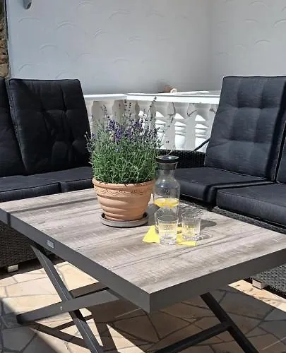 Buergerhaus I * זלטינגן-רכטינג